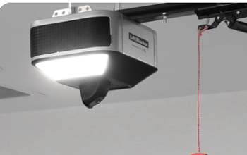 Motor LiftMaster con Wi-Fi, luz LED y Battery Backup